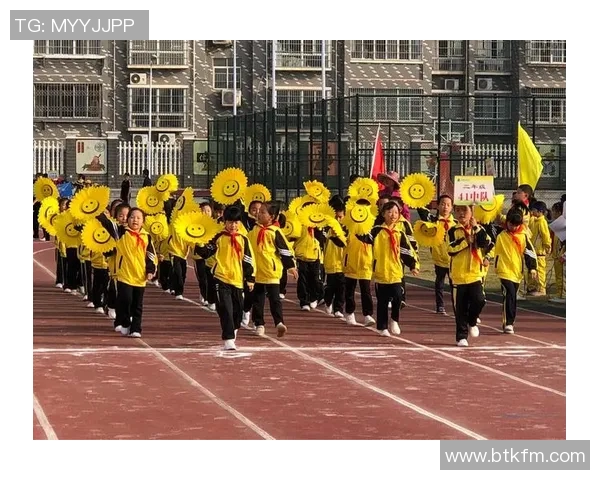 南京攀岩队勇攀高峰马拉松大满贯特别报道见证突破历程与荣耀时刻 南京攀岩队勇攀高峰马拉松大满贯特别报道见证突破历程与荣耀时刻