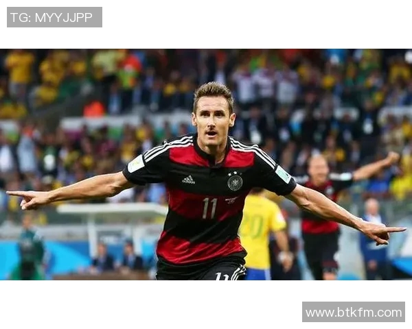 狮子头足球明星的传奇之路与辉煌成就揭秘 狮子头足球明星的传奇之路与辉煌成就揭秘