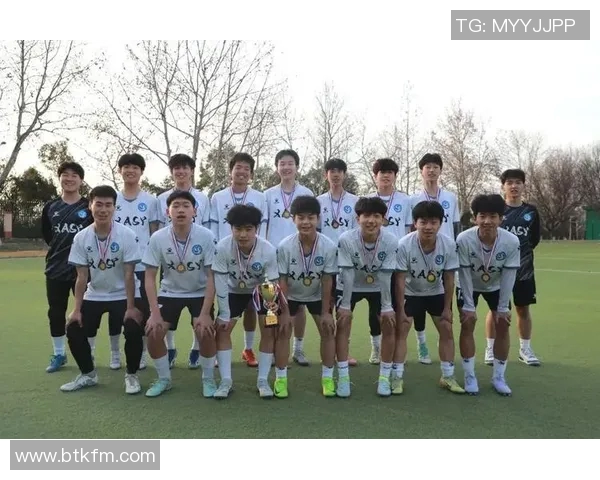 西安足球队的拼搏之路与大师赛的荣耀时刻