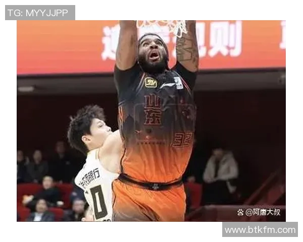 赛后分析:杭州篮球队与成都篮球队的战术对决与技术细节探讨 赛后分析:杭州篮球队与成都篮球队的战术对决与技术细节探讨