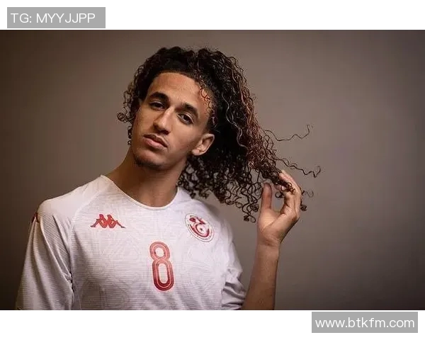 足球明星纹眉高清图片展示与分析让你了解他们的独特风格与魅力