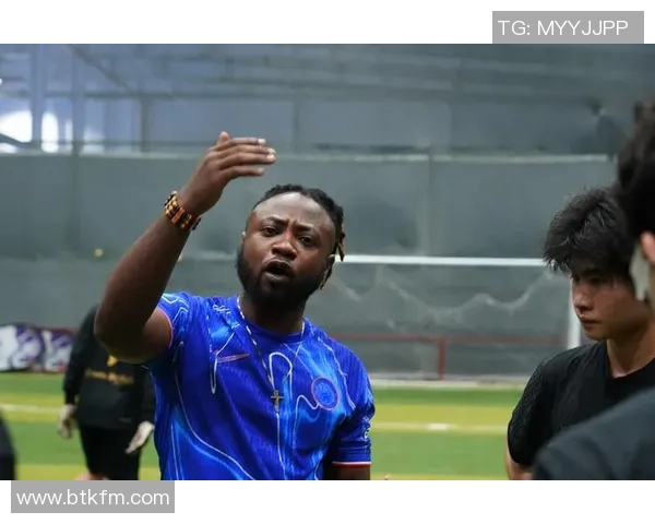 带发带的足球明星们如何在绿茵场上展现独特风采与个人魅力 带发带的足球明星们如何在绿茵场上展现独特风采与个人魅力